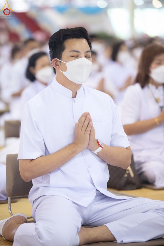 ภาพ No.86941:พิธีตักบาตร , พิธีบูชาข้าวพระ , พิธีจุดเทียนใจ ไฟนิรันดร์ อนันตชัย ในวันอาทิตย์ต้นเดือน 3 กันยายน พ.ศ. 2566 ณ วัดพระธรรมกาย