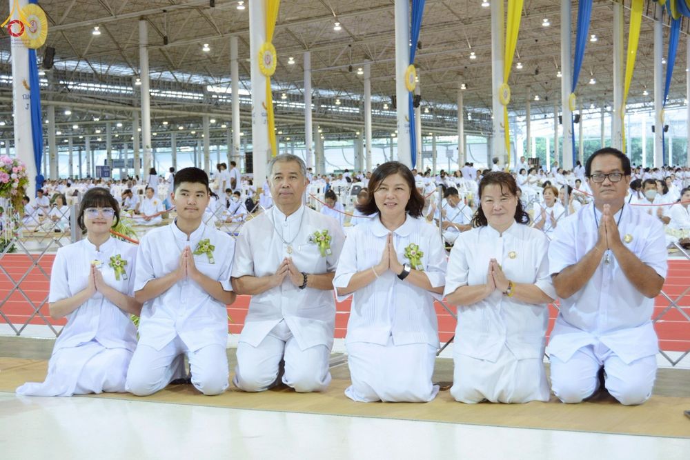 ภาพ No.244029:วันอาทิตย์ที่ 7 กันยายน พ.ศ. 2568 พิธีทอดผ้าป่าสมทบกฐินวัดพระธรรมกาย และสมทบกฐิน 30,000 วัดทั่วไทย ครั้งที่ 2 ณ ห้องแก้วสารพัดนึก 1 วัดพระธรรมกาย