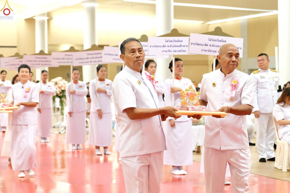 ภาพ No.311950:วันอังคารที่ 3 มีนาคม พ.ศ.2569 พิธีมอบโล่วัชรเกียรติยศ โครงการตอบปัญหาธรรมะทางก้าวหน้า ครั่งที่ 43, พิธีมอบโล่วัชรเกียรติยศ โครงการสอบตอบปัญหาศีลธรรม เพื่อสันติภาพโลก (World-Pec) ครั้งที่ 19 ณ สภาธรรมกายสากล วัดพระธรรมกาย