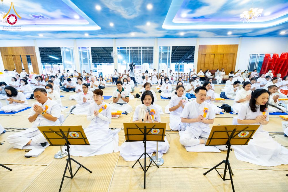 ภาพ No.294837:วันที่ 15 มกราคม พ.ศ. 2569 พิธีถวายภัตตาหารเป็นสังฆทาน แด่พระธรรมยาตรา ณ วัดโบสถ์บน ต.บางคูเวียง จ.นนทบุรี อนุสรณ์สถานลำดับที่ 4 สถานที่เกิดด้วยกายธรรม ในโครงการธรรมยาตรา กตัญญูบูชา มหาปูชนียาจารย์ พระมงคลเทพมุนี(สด จนฺทสโร) พระผู้ปราบมาร อนุสรณ์สถาน 7 แ