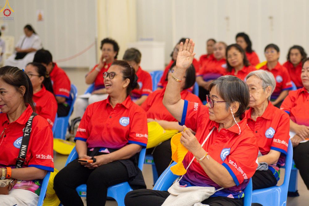 ภาพ No.321111:วันที่ 10 เมษายน พ.ศ.2569 โครงการส่งเสริมและสนับสนุนการเรียนรู้สำหรับผู้สูงอายุ ประจำปีงบประมาณ พ.ศ.2569 จัดโดย ฝ่ายสังคมสงเคราะห์ กองสวัสดิการสังคม องค์การบริหารตำบลคลองสาม จ.ปทุมธานี ณ วัดพระธรรมกาย