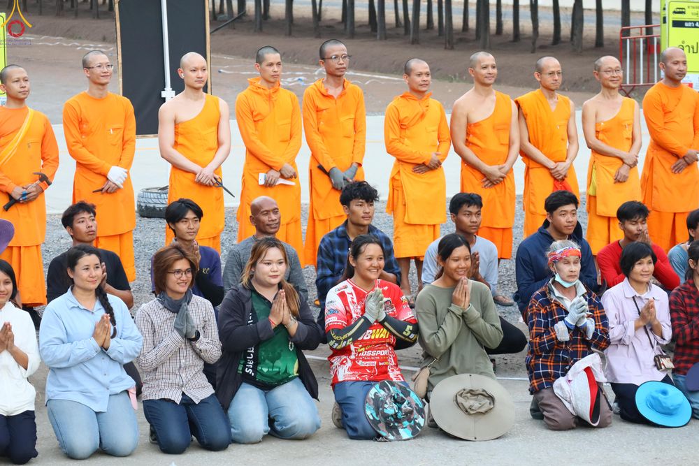 ภาพ No.320986:วันที่ 9 เมษายน พ.ศ.2569 การเตรียมงานจราจร เพื่องานถวายมหาสังฆทาน 40,000 กว่าวัดทั่วประเทศ วันคุ้มครองโลก 22 เมษายน พ.ศ.2569 วัดพระธรรมกาย