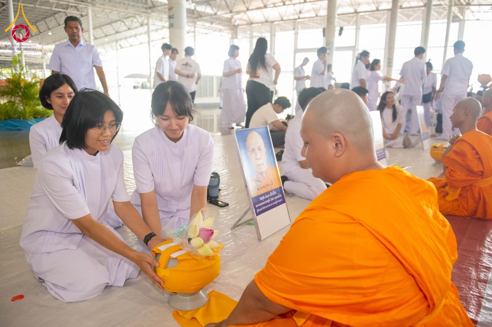 ภาพ No.321458:วันเสาร์ที่ 11 เมษายน พ.ศ.2569 พิธีขอบรรพชา พิธีขอสรณคมณ์และศีล, พิธีถวายบาตร พิธีอุปสมบท โครงการอุปสมบทหมู่ บูชาธรรมหลวงพ่อธัมมชโย พ.ศ.2569 โครงการอุปสมบทหมู่ธรรมทายาท ระดับอุดมศึกษา รุ่น 53 (ภาคฤดูร้อน) ณ วัดพระธรรมกาย ปทุมธานี