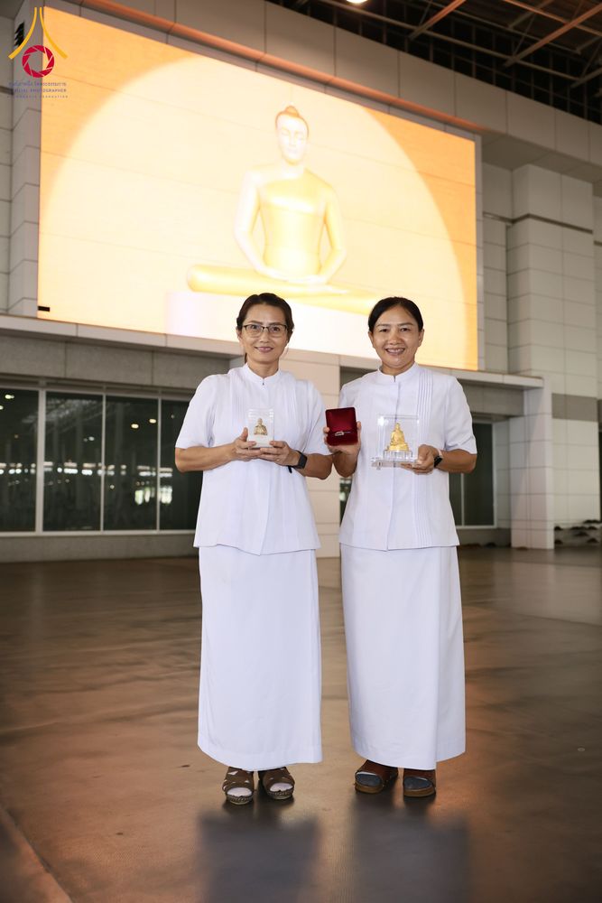 ภาพ No.338146:วันอาทิตย์ต้นเดือน 5 กรกฎาคม พ.ศ.2569 สัมมนาพิเศษ พิธีมอบพระของขวัญ ณ ห้องแก้วสารพัด1 วัดพระธรรมกาย