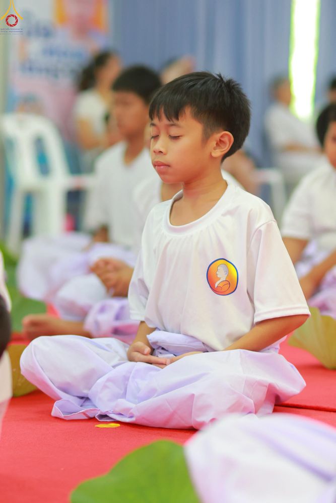 ภาพ No.320059:วันเสาร์ที่ 4 เมษายน 2569 พิธีตัดปอยผม ขอขมาผู้ปกครอง  มอบบาตร-ผ้าไตร และพิธีบรรพชาสามเณร 87 รูป  ณ ศูนย์ปฏิบัติธรรมระยอง(บ้านช่องลม)  ต.บางบุตร อ.บ้านค่าย จ.ระยอง