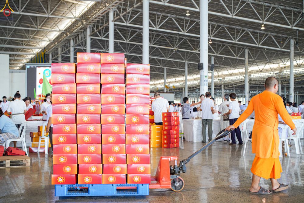 ภาพ No.316020:วันที่ 24 - 27 มีนาคม พ.ศ.2569 การเตรียมงานมหาสังฆทาน 40,000 กว่าวัดทั่วไทย วันคุ้มครองโลก 22 เมษายน พ.ศ.2569