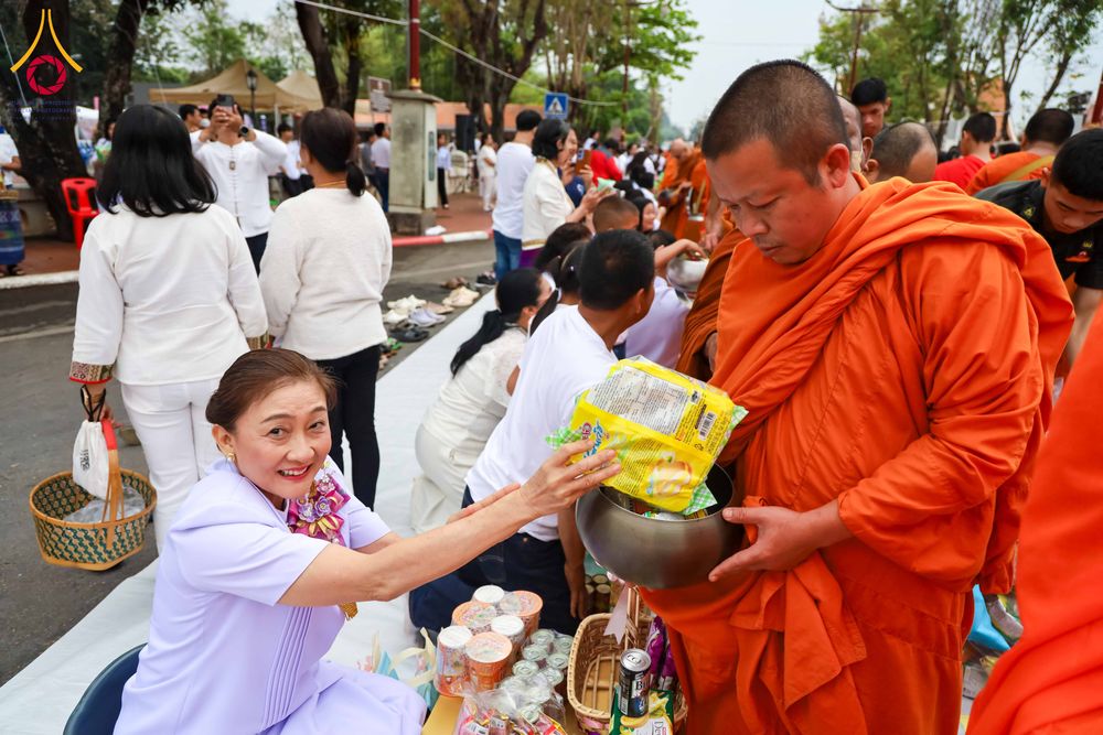 ภาพ No.310894:วันอาทิตย์ที่ 22 กุมภาพันธ์ พ.ศ. 2569 พิธีตักบาตรเเด่คณะพระภิกษุสงฆ์ 1,111 รูป จังหวัดน่าน หนึ่งในโครงการตักบาตรพระ 2,000,000 รูป 77 จังหวัดทั่วไทย ในวาระอันเป็นมงคลยิ่ง ครบรอบ 744 ปี นครน่าน สืบสานศรัทธา ทำบุญใหญ่ของเมืองน่าน ณ ข่วงเมือง วัดภูมินทร์ อำเ