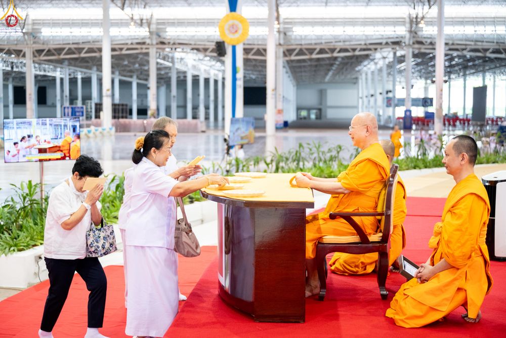 ภาพ No.342872:วันอาทิตย์ที่ 9 สิงหาคม พ.ศ.2569 พิธีจุดเทียนใจ ไฟนิรันดร์ อนันตชัย ณ รัตนบัลลังก์ วัดพระธรรมกาย