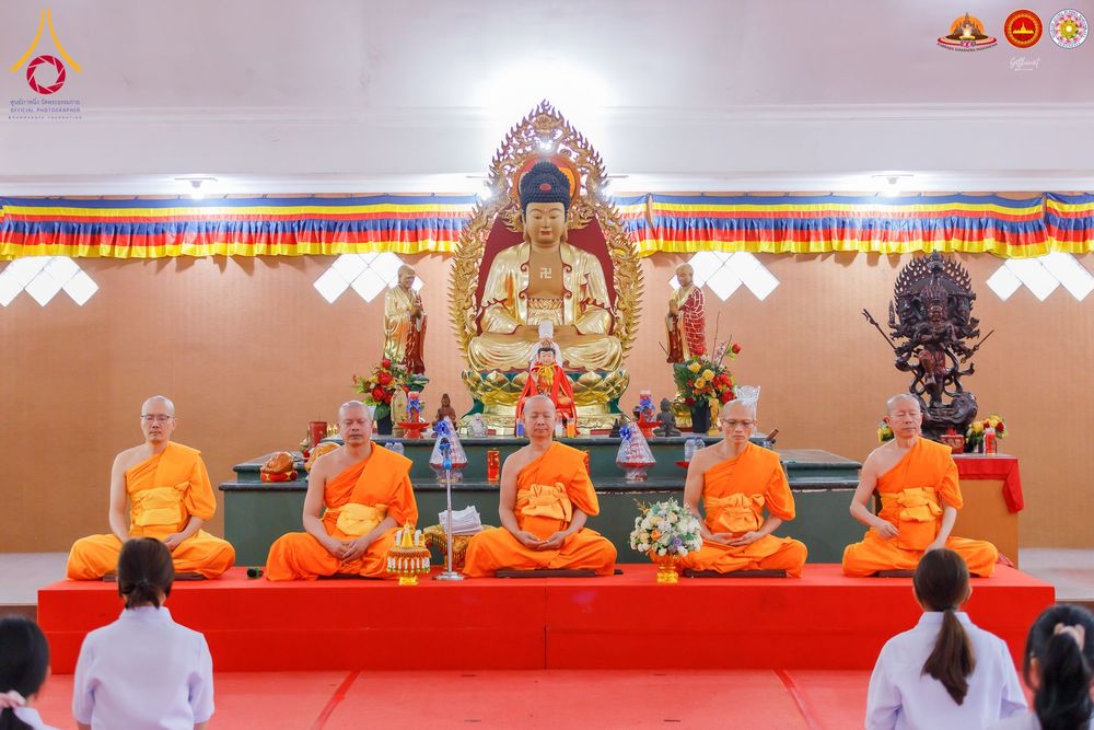 ภาพ No.284550:วันพุธที่ 17  ธันวาคม พ.ศ.2568  พิธีบวชอุบาสิกาแก้ว อินโดนีเซีย ณ ประเทศอินโดนีเซีย