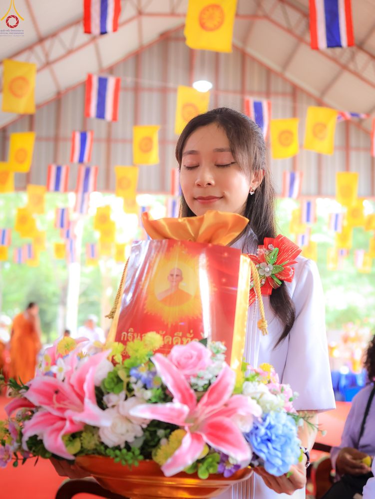 ภาพ No.284008:วันเสาร์ ที่ 1 พฤศจิกายน 2568 พิธีทอดกฐินสามัคคีทั่วไทย โดยคณะศิษยานุศิษย์ บูชาธรรม 81 ปี หลวงพ่อธัมมชโย ณ วัดทุ่งศาลา ต.บ้านเก่า อ.เมือง​กาญจนบุรี​ จ.กาญจนบุรี​