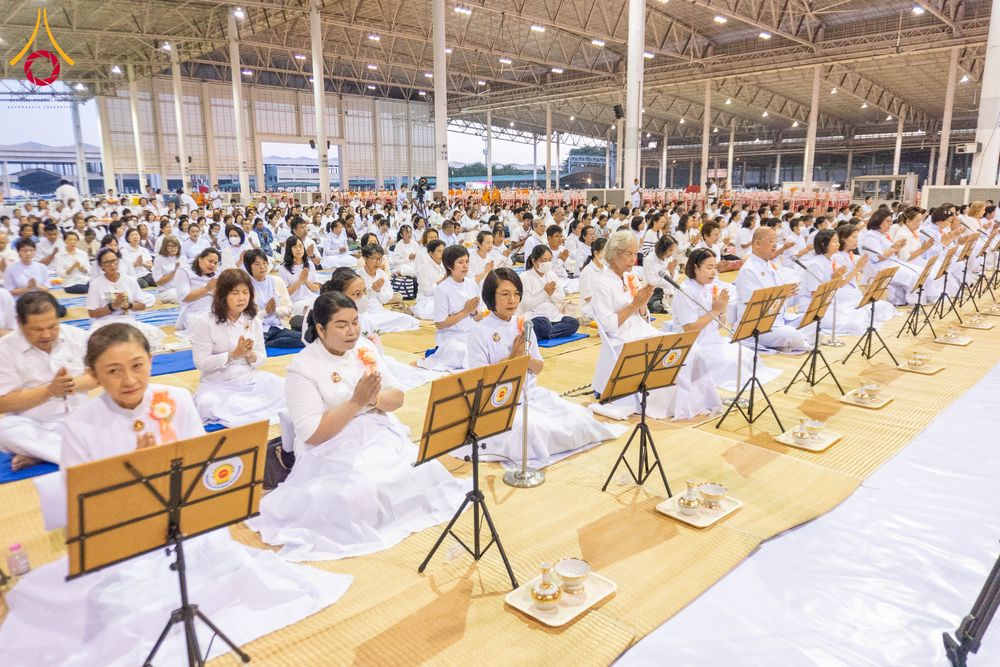 ภาพ No.279064:วันที่ 2 มกราคม พ.ศ.2569 พิธีถวายภัตตาหารเป็นสังฆทาน แด่พระธรรมยาตรา ณ วัดพระธรรมกาย ปทุมธานี ในโครงการธรรมยาตรา กตัญญูบูชา มหาปูชนียาจารย์ พระมงคลเทพมุนี(สด จนฺทสโร) พระผู้ปราบมาร อนุสรณ์สถาน 7 แห่ง ปีที่ 14