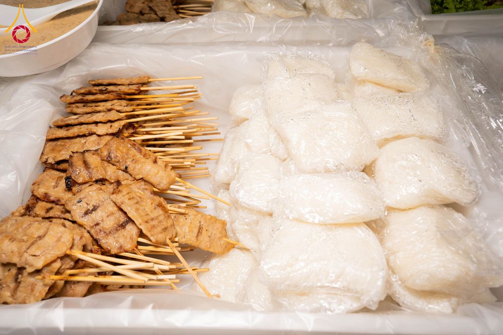 ภาพ No.298575:วันที่ 20 มกราคม พ.ศ. 2569 พิธีถวายภัตตาหารเป็นสังฆทาน แด่พระธรรมยาตรา ณ อนุสรณ์สถานบางปลา วัดบางปลา อำเภอบางเลน จังหวัดนครปฐม ในโครงการธรรมยาตรา กตัญญูบูชา มหาปูชนียาจารย์ พระมงคลเทพมุนี(สด จนฺทสโร) พระผู้ปราบมาร อนุสรณ์สถาน 7 แห่ง ปีที่ 14