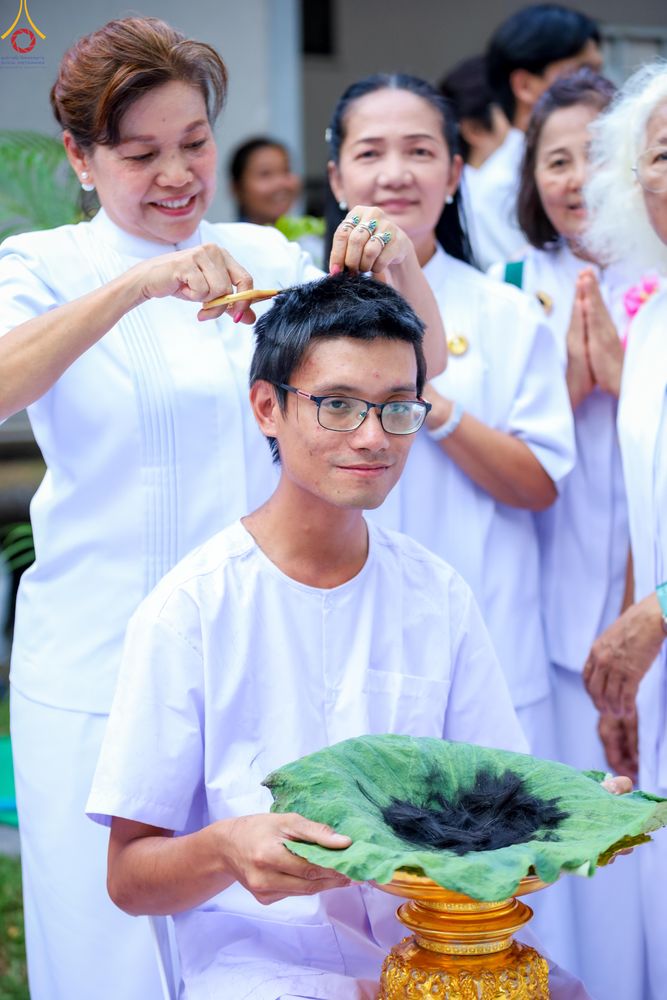 ภาพ No.319742:วันอาทิตย์ที่ 5 เมษายน พ.ศ.2569 พิธีตัดปอยผม และปลงผมนาคธรรมทายาท โครงการบรรพชาและอุปสมบทหมู่ รุ่นบูชาธรรม 82 ปี หลวงพ่อธัมมชโย