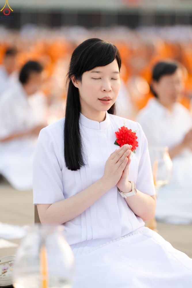 ภาพ No.307741:วันที่ 31 มกราคม พ.ศ. 2569 พิธีจุดประทีปธรรมถวายเป็นพุทธบูชา  และบูชาธรรมมหาปูชนียาจารย์ (ภาพชุดที่ 2) ณ วัดพระธรรมกาย ปทุมธานี ในโครงการธรรมยาตรา กตัญญูบูชา มหาปูชนียาจารย์ พระมงคลเทพมุนี(สด จนฺทสโร) พระผู้ปราบมาร อนุสรณ์สถาน 7 แห่ง ปีที่ 14