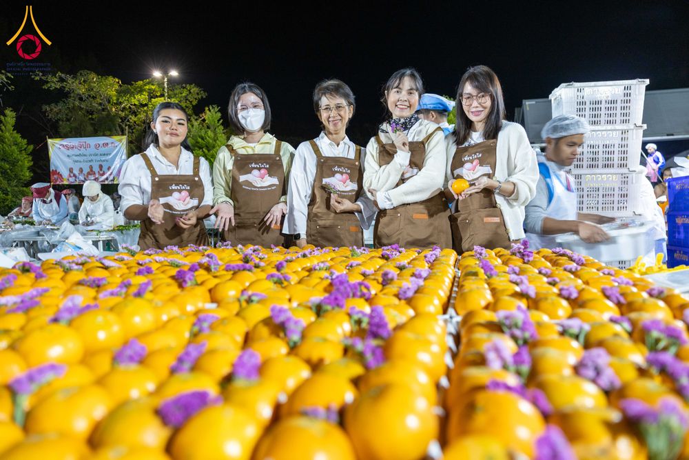 ภาพ No.293428:วันที่ 13 มกราคม พ.ศ. 2569 พิธีถวายภัตตาหารเป็นสังฆทาน แด่พระธรรมยาตรา ณ อนุสรณ์สถานมหาวิหารพระมงคลเทพมุนี (โลตัสแลนด์) อ.สองพี่น้อง จ.สุพรรณบุรี ในโครงการธรรมยาตรา กตัญญูบูชา มหาปูชนียาจารย์ พระมงคลเทพมุนี(สด จนฺทสโร) พระผู้ปราบมาร อนุสรณ์สถาน 7 แห่ง ปี