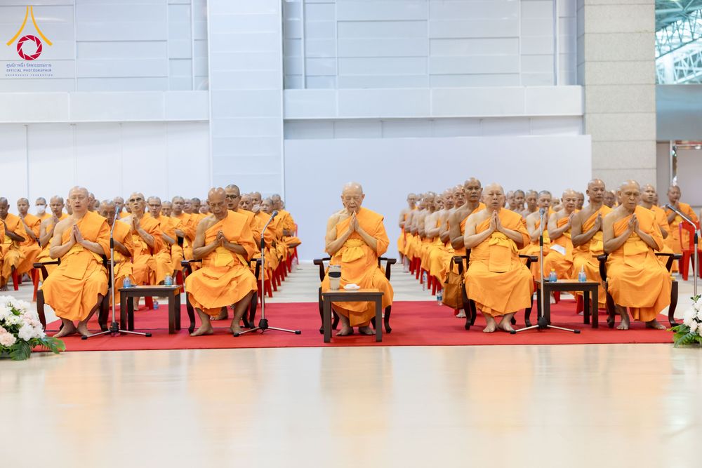 ภาพ No.287601:วันที่ 1 มกราคม พ.ศ. 2569 พิธีบูชาข้าวพระ ณ สภาธรรมกายสากล วัดพระธรรมกาย