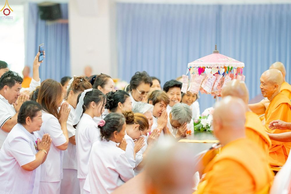 ภาพ No.241824:วันเสาร์ที่ 23 สิงหาคม พ.ศ. 2568 ปฐมผ้าป่าสถาปนาองค์พระเจดีย์ "ซื้อดินปรับพื้นที่ลานธรรม รองรับองค์พระเจดีย์เพื่อสร้างสันติภาพโลก" ณ ศูนย์ปฏิบัติธรรมระยอง (บ้านช่องลม)