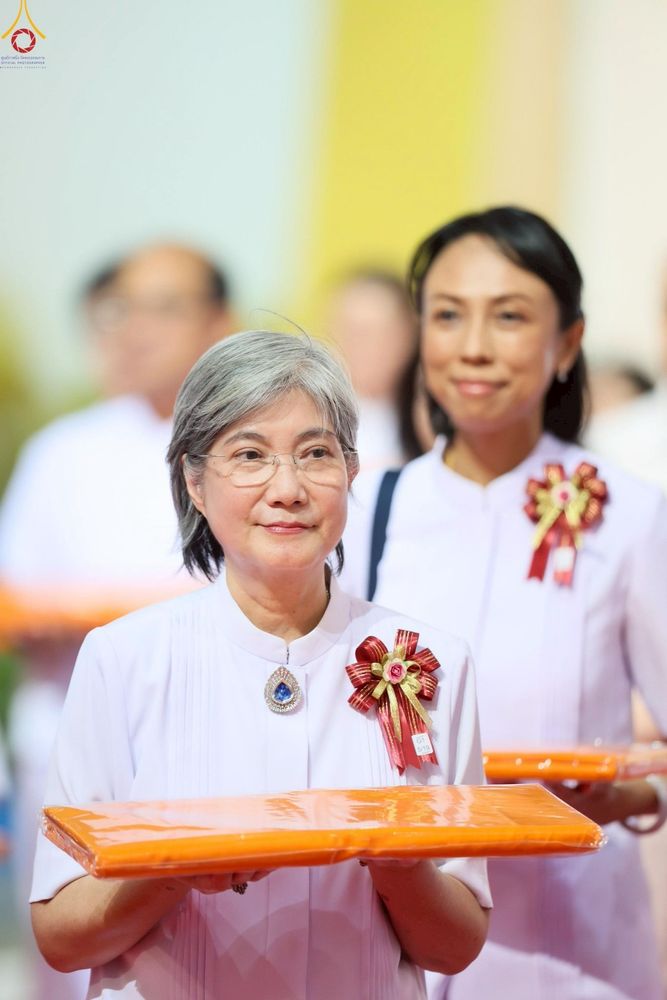 ภาพ No.251577:วันที่ 10 ตุลาคม พ.ศ. 2568 พิธีทอดผ้าป่าสมทบกฐินวัดพระธรรมกาย และสมทบกฐิน 30,000 กว่าวัดทั่วประเทศ ครั้งที่ 3 ณ สภาธรรมกายสากล วัดพระธรรมกาย