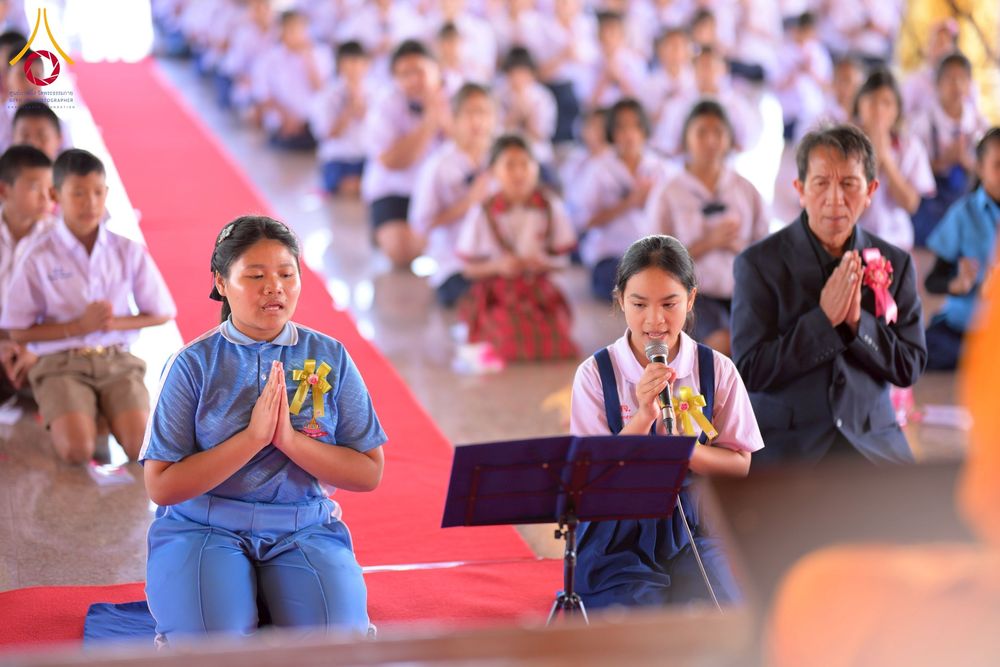 ภาพ No.274880:วันที่ 28 พฤศจิกายน พ.ศ. 2568 รวมพลังเด็กดี V-Star ผู้นำฟื้นฟูศีลธรรมโลก ประจำปี 2568 จังหวัดอุบลราชธานี ณ วัดป่าอุบลแก้ว อ.วารินชำราบ จ.อุบลราชธานี