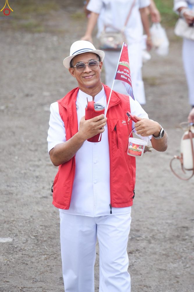 ภาพ No.246952:วันอาทิตย์ที่ 14 กันยายน พ.ศ. 2568 พิธีทอดผ้าป่า ซื้อดิน ปรับพื้นที่ลานธรรม  และพิธีกลั่นแผ่นดิน โปรยทราย สถาปนาองค์พระเจดีย์ เพื่อสร้างสันติภาพโลก  ณ ศูนย์ปฏิบัติธรรมสระบุรี อ.พระพุทธบาท จ.สระบุรี