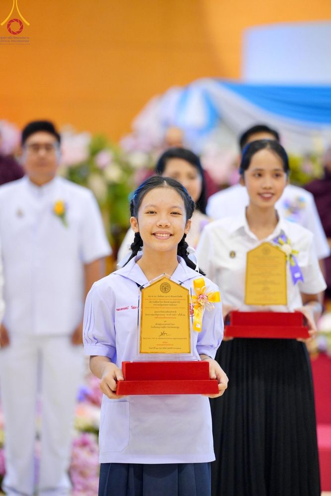 ภาพ No.124657:พิธีมอบโล่วัชรเกียรติยศ โครงการตอบปัญหาศีลธรรมเพื่อสันติภาพโลก (World-PEC) ต่างประเทศ ครั้งที่ 17 ณ ห้องแก้วสารพัดนึก 1 วัดพระธรรมกาย ในวันมาฆบูชา เสาร์ที่ 24 กุมภาพันธ์ พ.ศ. 2567