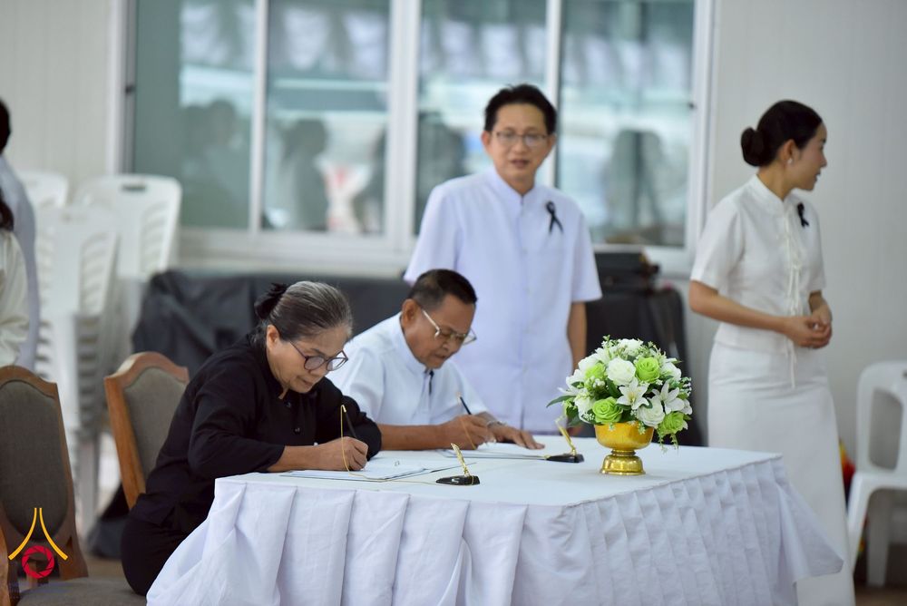 ภาพ No.267579:วันที่ 7 พฤศจิกายน พ.ศ. 2568 พสกนิกรอำเภอคลองหลวง รวมใจบำเพ็ญกุศลปัณรสมวาร (15 วัน) อุทิศถวายเป็นพระราชกุศลแด่ “สมเด็จพระพันปีหลวง” ณ วัดพระธรรมกาย