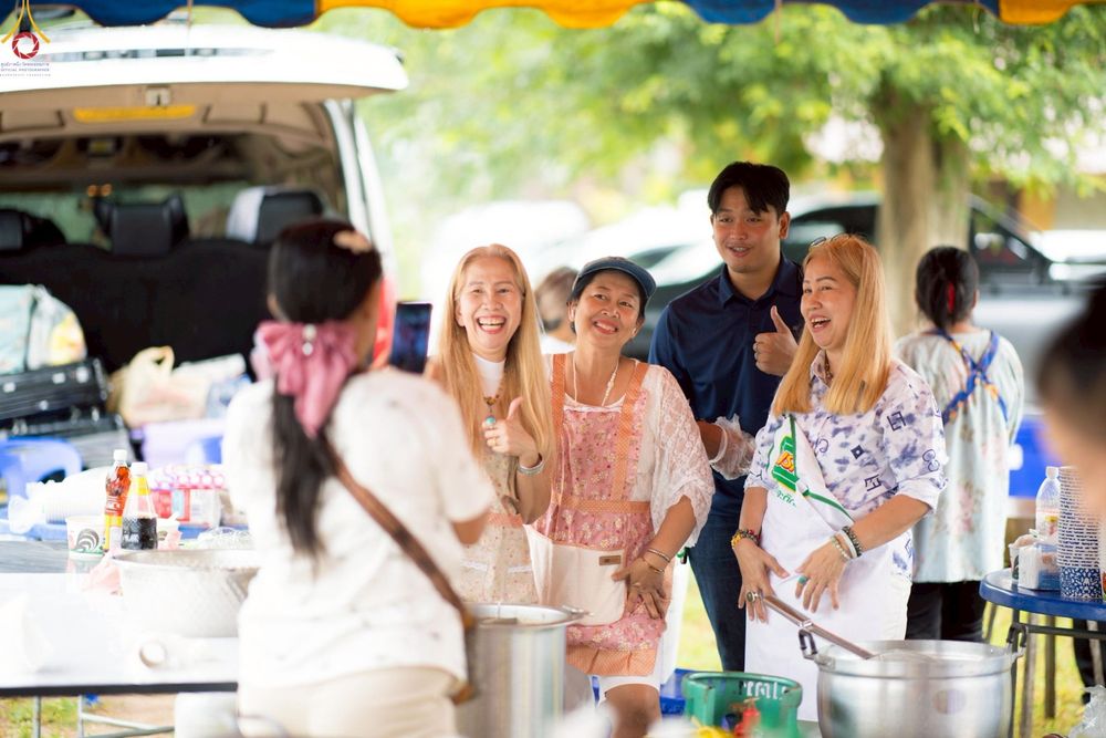 ภาพ No.263209:วันที่ 18 ตุลาคม พ.ศ. 2568 พิธีทอดกฐินสามัคคีเพื่อซื้อที่ดิน  สร้างอาคารครัวและโรงอาหาร  ห้องน้ำพร้อมโรงซักตากชาย-หญิง  และพิธีทอดกฐินสามัคคีทั่วไทย 30,000 วัด  ศูนย์ปฏิบัติธรรมนานาชาติทุ่งแสงธรรม  (Moonastery Meditation Center) ต.แสงอรุณ อ.ทับสะแก จ.ประ