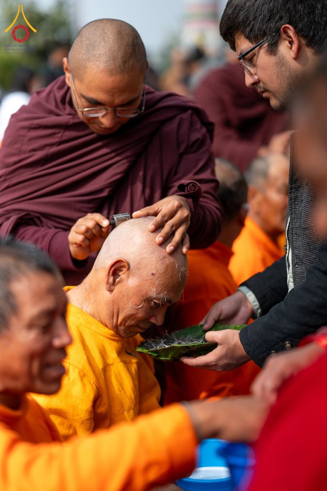 ภาพ No.209788:วันที่ 28 กุมภาพันธ์ พ.ศ.2568 พิธีเปิดโครงการบวชสามเณร พิธีถวายไทยธรรม พิธีขอขมามอบผ้าไตร  ณ เมืองปาตัน ประเทศเนปาล