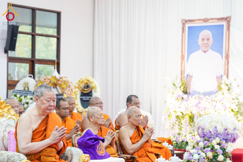 ภาพ No.315160:วันจันทร์ที่ 23 มีนาคม พ.ศ. 2569 พิธีบำเพ็ญกุศล คุณพ่อณรงค์ จินตมากุล  สิริอายุ 99 ปี 11 เดือน โยมบิดา พระครูปลัดรัตนวีรวัฒน์ (รังสฤษดิ์ อิทฺธิจินตโก) ที่ปรึกษาเจ้าคณะจังหวัดปทุมธานี เจ้าอาวาสวัดพระธรรมกาย  ณ ห้องปลูกศรัทธา 2 วัดพระธรรมกาย ปทุมธานี