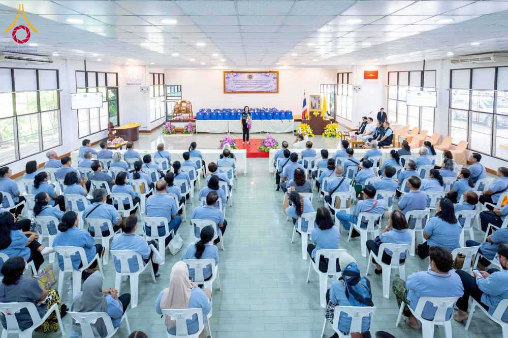 ภาพ No.259717:วันที่ 24 ตุลาคม พ.ศ. 2568 รพ.สต.คลองหนึ่ง อ.คลองหลวง สังกัด อบจ.ปทุมธานี จัดประชุมและมอบครุภัณฑ์ทางการแพทย์ เสริมพลัง อสม. ขับเคลื่อนสุขภาพชุมชนอย่างยั่งยืน ณ วัดพระธรรมกาย