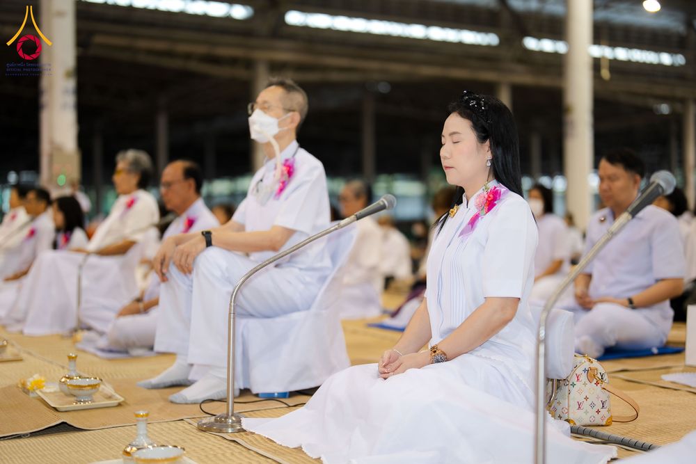 ภาพ No.305335:วันที่ 29 มกราคม พ.ศ. 2569 พิธีถวายภัตตาหารเป็นสังฆทาน แด่พระธรรมยาตรา ณ วัดพระธรรมกาย  จังหวัดปทุมธานี ในโครงการธรรมยาตรา กตัญญูบูชา มหาปูชนียาจารย์ พระมงคลเทพมุนี(สด จนฺทสโร) พระผู้ปราบมาร อนุสรณ์สถาน 7 แห่ง ปีที่ 14