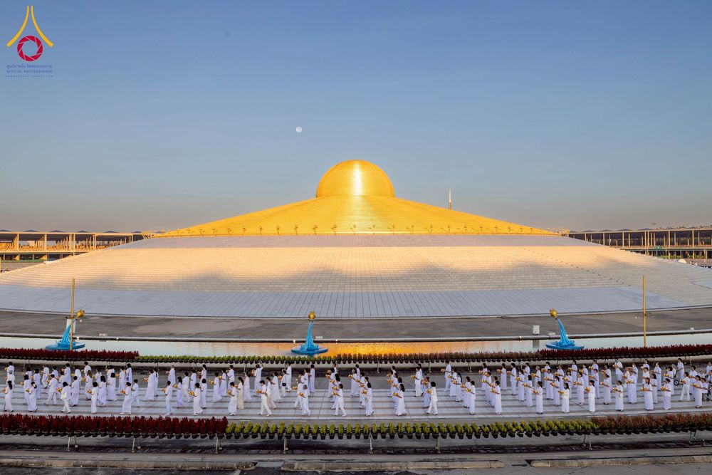 ภาพ No.276637:วันเสาร์ที่ 6 ธันวาคม  พ.ศ. 2568 พิธีเวียนประทักษิณและพิธีวันทาเจดีย์ โครงการอุปสมบทบูชาธรรมมหาปูชนียาจารย์ ประจำปี พ.ศ.2568 โครงการบวชพระนานาชาติ AEC และ WAB รุ่น CEO (นักบริหาร) รุ่นที่ 5 ณ มหาธรรมกายเจดีย์ วัดพระธรรมกาย