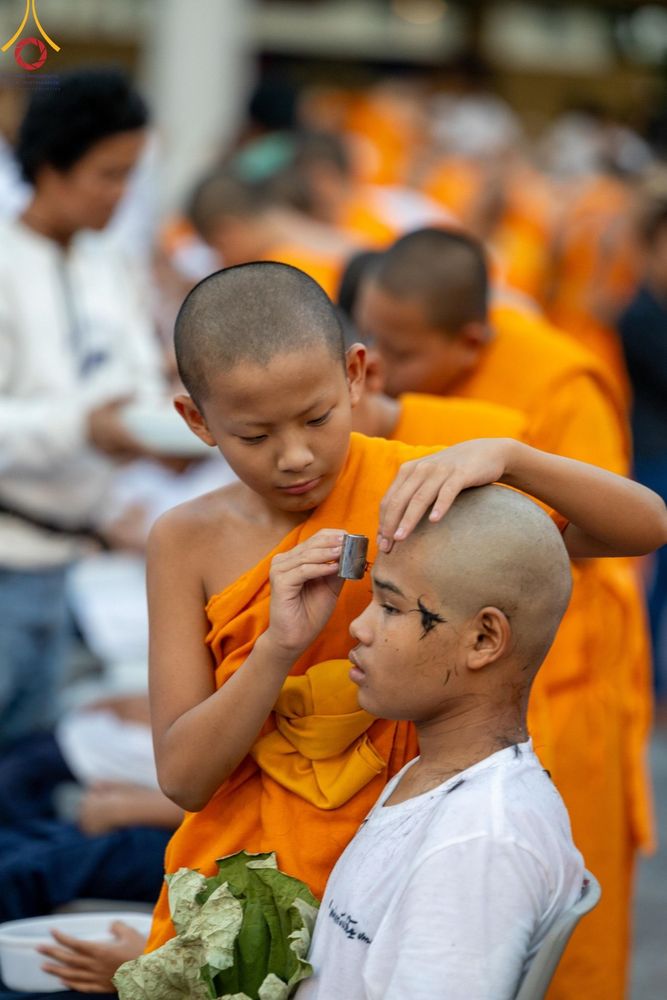 ภาพ No.132927:พิธีตัดปอยผม โครงการหน่อแก้วเปรียญธรรม รุ่นที่ 12 ณ ค่ายจองแชมป์ หมู่กฏิสามเณรเปรียญธรรม วัดพระธรรมกาย วันอาทิตย์ที่ 31 มีนาคม พ.ศ. 2567