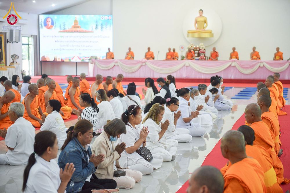 ภาพ No.278123:วันเสาร์ที่ 6 ธันวาคม พ.ศ. 2568 พิธีเวียนประทักษิณ ขอขมามอบผ้าไตร บรรพชาอุปสมบทหมู่ธรรมทายาท จำนวน 53 รูป โครงการอุปสมบทหมู่ รุ่นบูชาธรรมมหาปูชนียาจารย์ ประจำปี 2568 จังหวัดสระบุรี