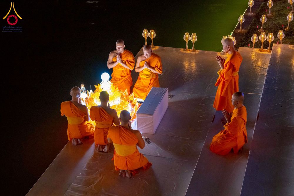 ภาพ No.266325:วันพุธที่ 5 พฤศจิกายน พ.ศ. 2568 (วันพระ ขึ้น 15 ค่ำ เดือน 12) พิธีลอยกระทงธรรม  ณ สระมหาเศรษฐีทะเลบุญ มหาวิหารพระมงคลเทพมุนี วัดพระธรรมกาย จ.ปทุมธานี