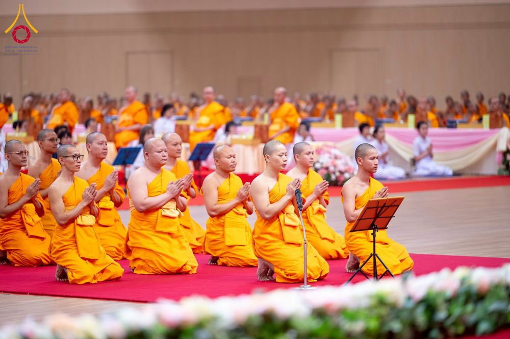 ภาพ No.272898:วันอาทิตย์ที่ 23 พฤศจิกายน พ.ศ.2568 พิธีมุทิตาสักการะ พระมหาเถระและพระเถระ ประจำปีพุทธศักราช 2568 ณ ห้องแก้วสารพัดนึก 2 สภาธรรมกายสากล  วัดพระธรรมกาย