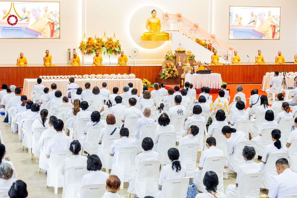 ภาพ No.254823:วันที่ 15 ตุลาคม พ.ศ. 2568 พิธีบรรจุพระบรมสารีริกธาตุภายในพระเกตุองค์พระประธาน สมโภชพระประธาน พระธรรมกาย ณ ศูนยอบรมเยาวชนกาญจนบุรี