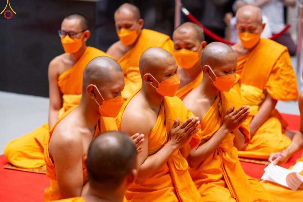 ภาพ No.84236:พิธีขอบรรพชา , พิธีขอสรณคมน์และศีล ,  พิธีรับบาตร , พิธีอุปสมบท ในโครงการบรรพชาอุปสมบทหมู่ธรรมทายาทรุ่นเข้าพรรษา และโครงการบรรพชาสามเณรโรงเรียนนานาชาติ รุ่นที่ 12 ณ โบสถ์พระไตรปิฎก วัดพระธรรมกาย วันที่ 22 กรกฎาคม พ.ศ. 2566