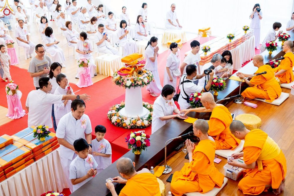 ภาพ No.254285:วันที่ 12 ตุลาคม พ.ศ. 2568 พิธีทอดกฐินสามัคคีวัดพระธรรมกายสิงคโปร์  新加坡法身寺功德衣法会 Dhammakaya Centre Singapore Kathina Ceremony  
