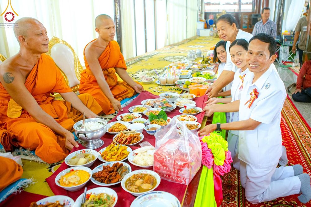 ภาพ No.165244:พิธีทอดกฐิน ณ วัดอินทโชติสังฆโพธิ์ธาราม อ.พนมสารคาม จ.ฉะเชิงเทรา ในโครงการกฐินสามัคคีทั่วไทย 30,000 วัด บูชาธรรม 80 ปี หลวงพ่อธัมมชโย โดยคณะศิษยานุศิษย์วัดพระธรรมกาย วันที่ 20 ตุลาคม พ.ศ. 2567