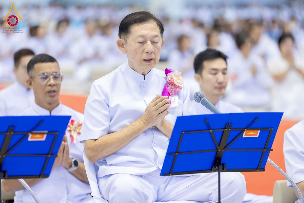 ภาพ No.277168:วันอาทิตย์ที่ 7 ธันวาคม พ.ศ. 2568 พิธีบูชาข้าวพระ ณ สภาธรรมกายสากล วัดพระธรรมกาย