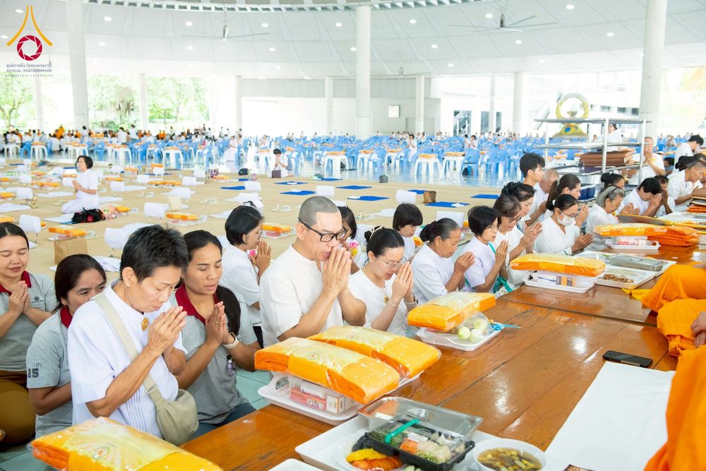 ภาพ No.265938:วันพุธที่ 5 พฤศจิกายน พ.ศ. 2568 (วันพระ ขึ้น 15 ค่ำ เดือน 12) พิธีบุพเปตพลี ครั้งที่ 172 ร่วมอุทิศบุญแด่หมู่ญาติที่ล่วงลับไปแล้ว และสืบทอดอายุพระพุทธศาสนา ณ หอฉันคุณยายอาจารย์ฯ วัดพระธรรมกาย