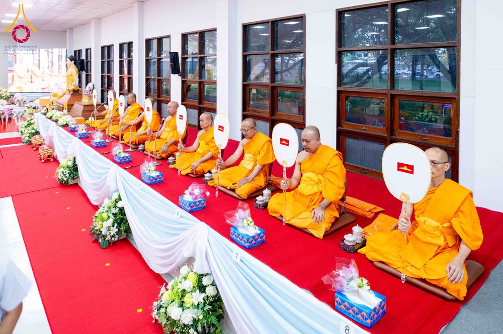 ภาพ No.314935:วันอาทิตย์ที่ 22 มีนาคม พ.ศ. 2569 พิธีบำเพ็ญกุศล คุณพ่อณรงค์ จินตมากุล  สิริอายุ 99 ปี 11 เดือน โยมบิดา พระครูปลัดรัตนวีรวัฒน์ (รังสฤษดิ์ อิทฺธิจินตโก) ที่ปรึกษาเจ้าคณะจังหวัดปทุมธานี เจ้าอาวาสวัดพระธรรมกาย  ณ ห้องปลูกศรัทธา 2 วัดพระธรรมกาย ปทุมธานี