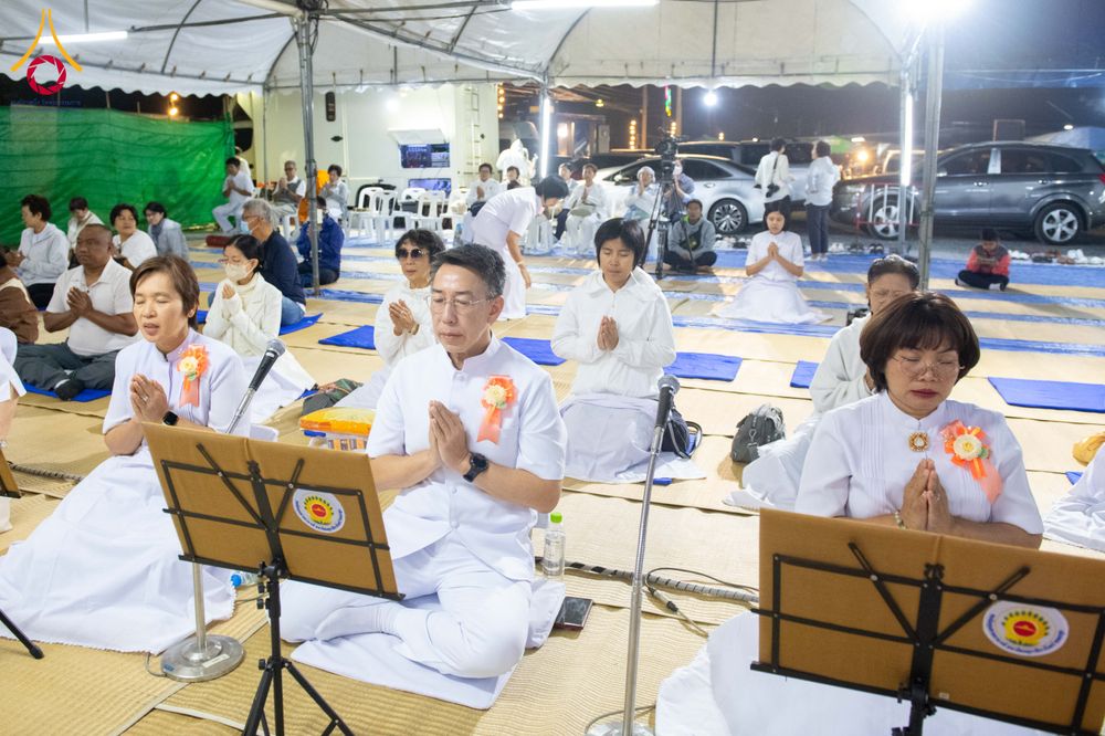 ภาพ No.290759:วันที่ 9 มกราคม พ.ศ. 2569 พิธีถวายภัตตาหารเป็นสังฆทาน แด่พระธรรมยาตรา ณ อนุสรณ์สถานคลองบางนางแท่น อ.สามพราน จ.นครปฐม ในโครงการธรรมยาตรา กตัญญูบูชา มหาปูชนียาจารย์ พระมงคลเทพมุนี(สด จนฺทสโร) พระผู้ปราบมาร อนุสรณ์สถาน 7 แห่ง ปีที่ 14