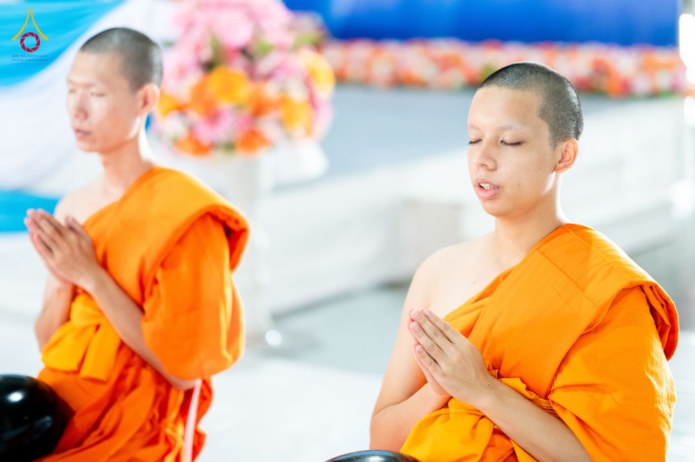ภาพ No.336091:วันที่ 20 มิถุนายน พ.ศ. 2569 พิธีตักบาตรฉลองพระใหม่ โครงการอุปสมบทธรรมทายาทอุดมศึกษา รุ่นที่ 53