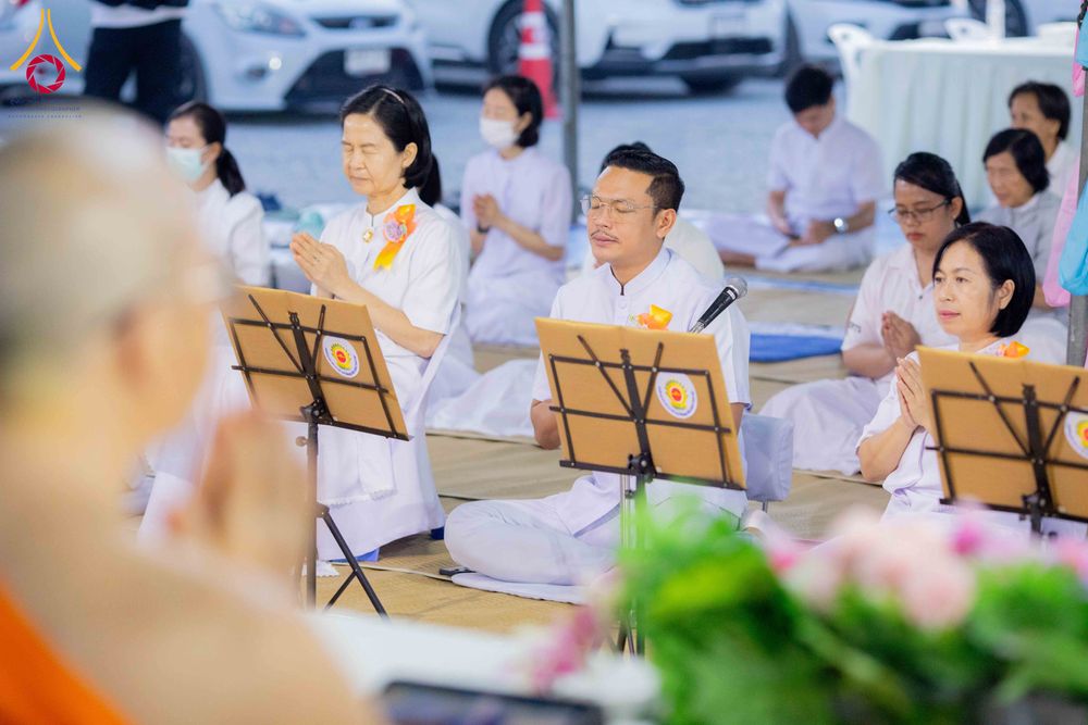 ภาพ No.300193:วันที่ 22 มกราคม พ.ศ. 2569 พิธีถวายภัตตาหารเป็นสังฆทาน แด่พระธรรมยาตรา ณ อนุสรณ์สถานบางปลา วัดบางปลา อำเภอบางเลน จังหวัดนครปฐม ในโครงการธรรมยาตรา กตัญญูบูชา มหาปูชนียาจารย์ พระมงคลเทพมุนี(สด จนฺทสโร) พระผู้ปราบมาร อนุสรณ์สถาน 7 แห่ง ปีที่ 14