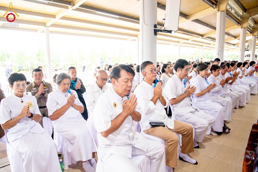 ภาพ No.349019:วันที่ 12 กันยายน พ.ศ.2569 พิธีตักบาตรแด่คณะสงฆ์ 323 วัด 4 จังหวัดชายแดนภาคใต้ พิธีถวายสังฆทานแด่คณะสงฆ์ 323 วัด ปีที่ 22 ครั้งที่ 189 พิธีมอบกองทุนหนุนแรงใจช่วยครูใต้ ปีที่ 19 ครั้งที่ 151 และพิธีทำบุญอุทิศส่วนกุศลให้ผู้วายชนม์ ณ ศูนย์อบรมเยาวชนปัตตานี 