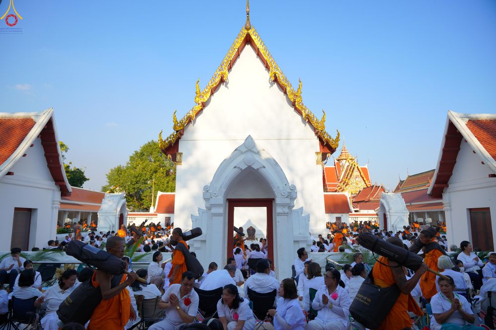 ภาพ No.295312:วันที่ 16 มกราคม พ.ศ. 2569 พิธีต้อนรับพระธรรมยาตรา อนุสรณ์สถานลำดับที่ 4 (ภาพชุดที่ 2) สถานที่เกิดด้วยกายธรรม ณ วัดโบสถ์บน ต.บางคูเวียง จ.นนทบุรี ในโครงการธรรมยาตรา กตัญญูบูชา มหาปูชนียาจารย์ พระมงคลเทพมุนี(สด จนฺทสโร) พระผู้ปราบมาร อนุสรณ์สถาน 7 แห่ง ปี