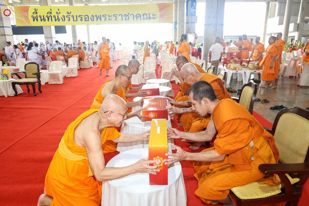 ภาพ No.323494:วันที่ 22 เมษายน พ.ศ.2569(วันคุ้มครองโลก) งานถวายมหาสังฆทาน 40,000 กว่าวัดทั่วประเทศ การเดินทางเข้าวัด , การต้อนรับปฏิสันถารพระสังฆาธิการ  ,  การจัดเตรียมภัตตาหาร , การลงทะเบียน