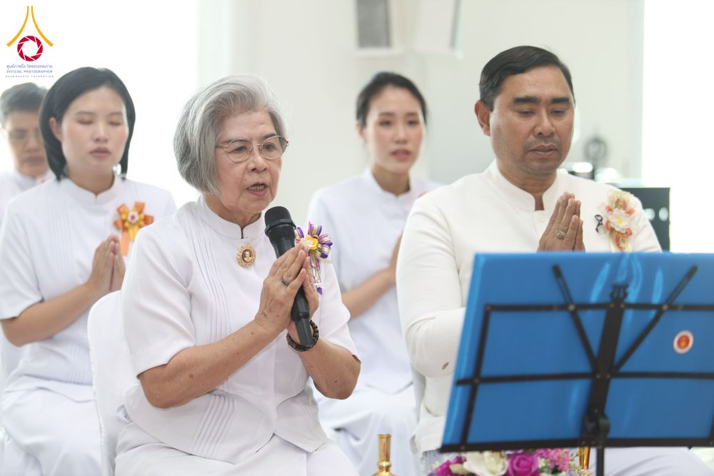 ภาพ No.290328:วันอังคารที่ 6 มกราคม พ.ศ. 2569 พิธีเจริญพุทธมนต์ ปฏิบัติธรรม มอบทุนการศึกษา ถวายสังฆทาน 142 วัด ณ ศูนย์ปฏิบัติธรรมพระมงคลเทพมุนี อ.สองพี่น้อง จ.สุพรรณบุรี